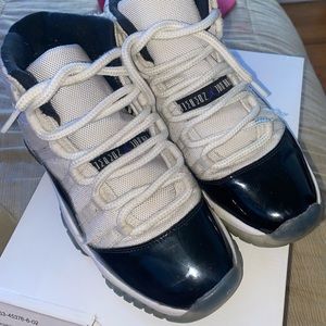 Jordan 11s black and white